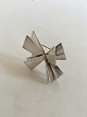 Georg Jensen 
Sterling Sølv 
Nanna og Jørgen 
Ditzel Broche 
No 335. Måler 
5,5 cm x 5,5 
cm. Vejer 34 
...