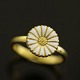 Bernhard Hertz. 
Marguerit / 
Daisy Ring i 
forgyldt 
Sterling Sølv 
med hvid 
emalje.
Stemplet BH & 
...