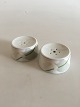 Bing & Grøndahl 
Grey Orchid 
Salt and Pepper 
Set. 6 cm dia. 
3.5 cm H.