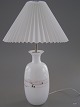 Holmegaard 
Bordlampe 
Melody, Michael 
Bang 1983
H: m. fatning 
43 cm. D: 15 
cm.