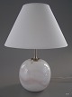 Holmegaard 
Bordlampe 
Sakura,  
Michael Bang
H: incl. 
fatning 29 cm. 
D: 16 cm.