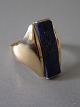 Herrering guld 
med Lapis 
Lazuli,  JØL D: 
1,9 cm. Str. 60