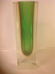Stor flot 
Murano vase.
Grøn
Højde:  23 cm. 

Bredde 6,8 x 
6,7 cm 
meget flot og 
pæn ...