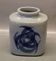 Bing & Grøndahl 
stentøj B&G 
7224 Vase med 
blå moderne 
dekoration 17 x 
15.5 cm 
Valdemar 
Pedersen ...