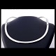 Georg Jensen 
Halsring i 
Sterling Sølv. 
#440 - Button
Tegnet af 
Vivianna Torun 
Bülow-Hübe 1927 
- ...