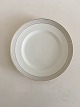 Bing & Grondahl 
Tiber Dinner 
Plate No 25. 
24.5 cm dia (9 
41/64"). White 
with Light Grey 
Border ...