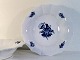 Royal 
Copenhagen, Blå 
Blomst, Kantet, 
Skål #10/8557, 
21,5cm i 
diameter, 
1.Sortering 
*Pæn stand*