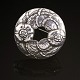 Georg Jensen 
Jubilæumsbroche 
i Sterling Sølv 
#42
Tegnet af 
Georg Jensen 
1866 - 1935
Stemplet ...