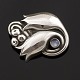 Georg Jensen 
Broche i 
Sterling Sølv 
med månesten 
#100C
Tegnet af 
Georg Jensen 
1866 - ...