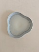 Bing & Grondahl 
Demeter / Blue 
Cornflower 
Pletmenage 
Tray. 13.5 cm 
dia (5 5/16")