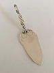 Georg Jensen 
Ornamental Kage 
Serveringsspade 
No. 91 i 826 
Sølv. 24 cm L. 
Fra 1904-1908.