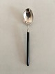 Hans Hansen 
Amalie Teske / 
Barneske I 
Sterling Sølv 
med Sort Plast 
Håndtag. 14.5 
cm L