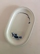 Bing & Grondahl 
Oval Serving 
Dish no. 315. 
Measures 36 x 
23 cm. Design 
by Carl-Harry 
Staalhane