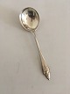 Georg Jensen 
Akkeleje 
Sterling Sølv 
Lille 
Bouillonske/Suppeske 
No 24. Måler 14 
cm