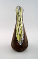 Mari Simmulson 
for 
Upsala-Ekeby 
keramikvase. 
I perfekt 
stand. 
1950/60´erne.
Måler 25 x 11 
...