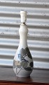 Royal 
Copenhagen 
bordlampe 
indsats sat i 
vase med motiv 
af fugl der 
sidder på gren 
med grønne ...