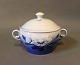 Sugar bowl in 
Christmas Rose 
by Bing & 
Grøndahl, no.: 
94.
H - 13 cm and 
Dia - 12 cm.