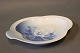 Leaf shaped 
cake dish in 
Christmas Rose 
by Bing & 
Grøndahl, nr.: 
42A.
W - 21 cm and 
D - 19,5 cm.