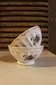 Gammel Fransk 
café latté skål 
/ bol i 
porcelæn.
Måler : 
H:7,5cm. 
dia.:14,5cm. 
( 1 stk. haves 
)