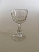 Holmegaard 
Derby 
Hedvinsglas 10 
cm H. 4.6 cm 
dia. Klart glas 
med Oliv  
Slibning og 
Facet Slebet 
...