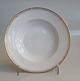 24  pcs in 
stock
023 Smal rim 
soup plate 21 
cm	 (323)  
Luna: White 
base, gold rim 
decoration, ...