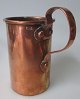 Ancient Danish 
measuring cup 
in copper, 
1820. Stamped. 
Height: 11 cm.