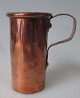 Antikt dansk 
messing 
målebæger, 19. 
årh. Højde.: 9 
cm. 