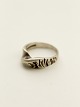 B Hertz 
København 
sterling sølv 
ring størrelse 
52 organisk 
dekor Nr. 
314611