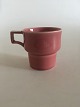 Bing & Grondahl 
Pink "Tema" Cup 
No 305. 
Measures 7.4 cm 
/ 2 29/32 in. x 
7.4 cm / 2 
29/32 in. dia.