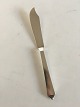 Georg Jensen 
Sterling Silver 
Pyramid Fish 
Knife No 062. 
Measures 19.5 
cm / 7 43/64"