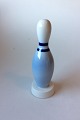 Bing & Grøndahl 
Figur af 
Bowling Kegle 
No 6132. Måler 
19,5 cm / 7 
43/64 in.
