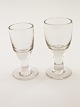 Snapseglas H. 
7,7 og 8,2 cm.  
19.årh.  Nr. 
322183