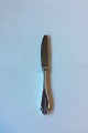 "Elisabeth" W. 
& S. Sørensen 
Silver Lunch  
Knife.
Measures 19.2 
cm / 7 1/2".