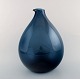 Large Blomkulla Swedish Art Glass Jug by Kjell Blomberg for Gullaskruf, 1963.