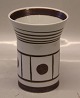 B&G 148-6008 
Moderne Vase 
med brun 
dekoration  
17.5 x 13.5 cm 
Signeret Trude  
Bing & Grøndahl 
I ...