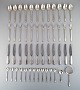 Georg Jensen 
Kugle komplet 
12 personers 
service.
12 knive, 12 
gafler, 12 
spiseskeer, 12 
stk. ...