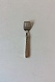 Ascot W. & S. 
Sørensen 
Sterling Sølv 
Sildegaffel. 
Måler 13,5 cm