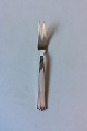 Diplomat silver 
plate Meat Fork 
A.P. Berg
Measures 22.8 
cm / 8 31/32"
