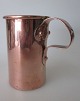 Antique Danish 
copper measure, 
19th century. 
With handle. 
Unstamped. 
Height: 9.8 cm.