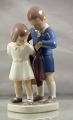 Bing & Grøndahl 
figur  Ung 
gentlemen 
(2312). 
Designer Svend 
Jespersen
B&G figuren 
måler H.: ...