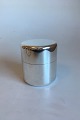 Georg Jensen 
Sterling Sølv 
Lågkrukke / 
boksaf Jørgen 
Møller  No 
1304. Måler 10 
cm x 9 cm dia. 
...