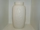 Royal 
Copenhagen 
blanc de chine 
porcelæn, høj 
hvid vase 
dekoreret med 
fire 
forskellige 
relief ...
