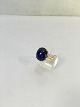 Ring med 
Stjerne Safir.
 Guld 18k 750
 Safir ca 3,8 
ct.
Ringstørrelse: 
57
 Længde på 
safir: ...