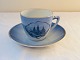 Bing & 
Grondahl, 
Slotsstellet, 
Rosenborg, 
Coffee cup # 
305, 6cm high, 
7.5cm in 
diameter * ...