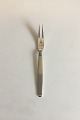 Hingelberg No 
18 Sterling 
Sølv 
Pålægsgaffel. 
Måler 15,2 cm