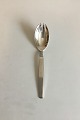 Hingelberg No 
18 Sterling 
Sølv 
Serveringsgaffel.
 Måler 22,2 cm