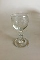 Svensk glas 
Egeløv 
Hedvinsglas. 
Måler 11,7 cm