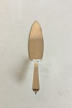 Georg Jensen 
Pyramide 
Sterling Sølv 
Kagespade No 
192. Måler 23 
cm