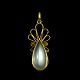 14k Gold 
Pendant with 
drop-shaped 
Moonstone
Stamped.
3,5 x 1,3 cm. 
/ 1,38 x 0,51 
...