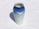 Bing & 
Grondahl, 
Seagull with 
gold edge, Vase 
# 678, 14cm 
high # 678 * 
Perfect 
condition *